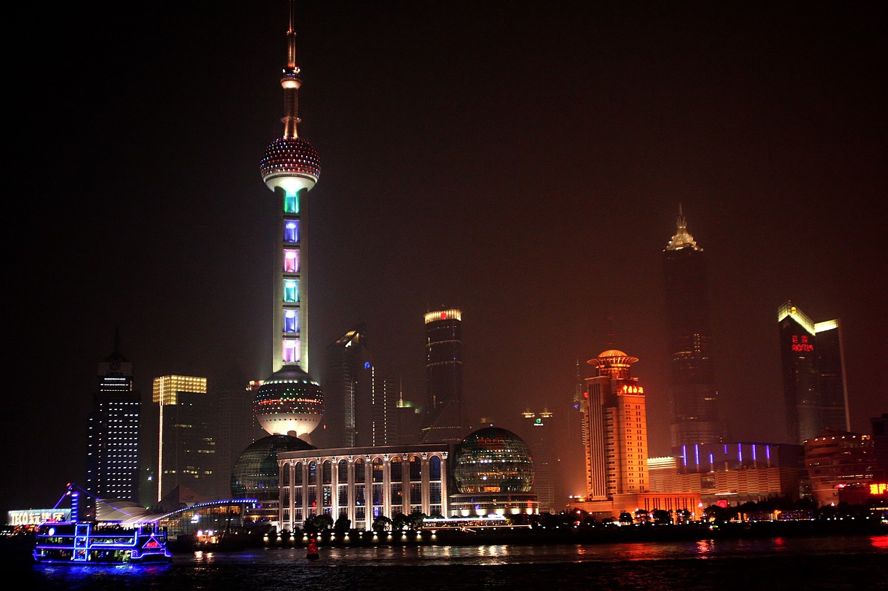 蓝光地产，中国房地产市场的最新领军者